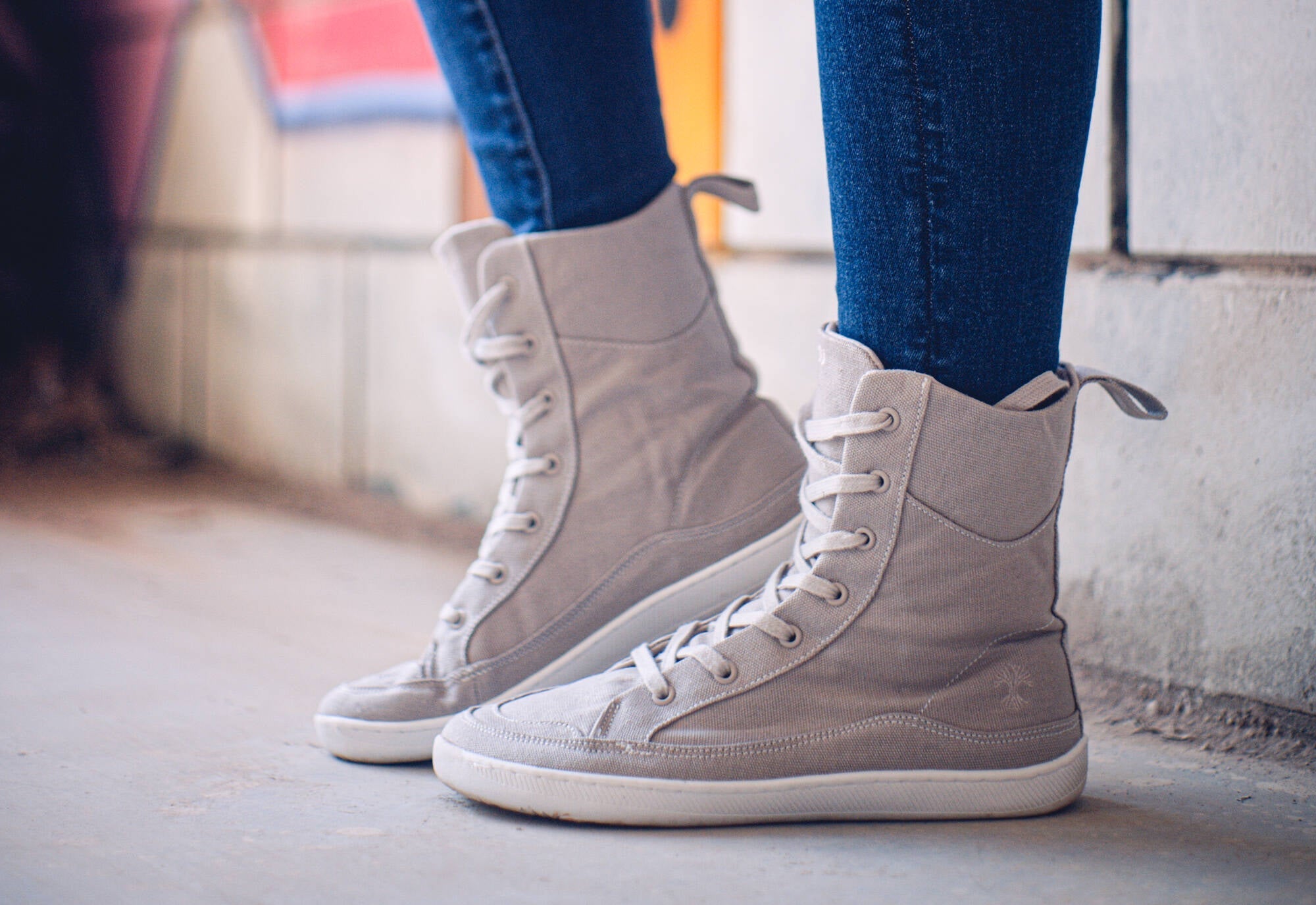 Barefoot Sneakers: Top Benefits of Natural Footwear - Rutsu Barefoot