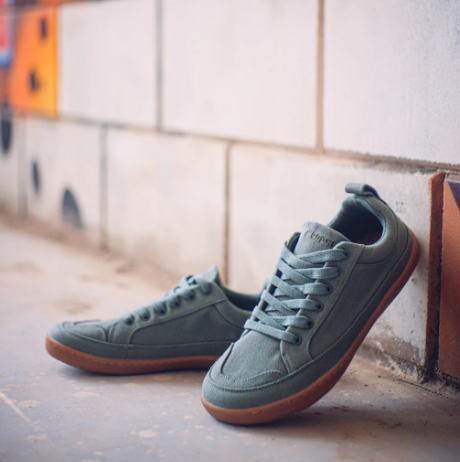 How to Pick Your First Barefoot Shoes and Start Walking Naturally