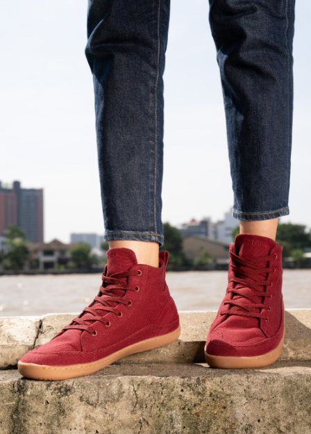 Barefoot Hiking Shoes: What Changes in Your Feet, and How to Choose the Right Pair by Terrain